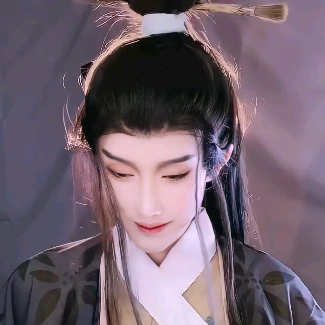 阿绾（wǎn）