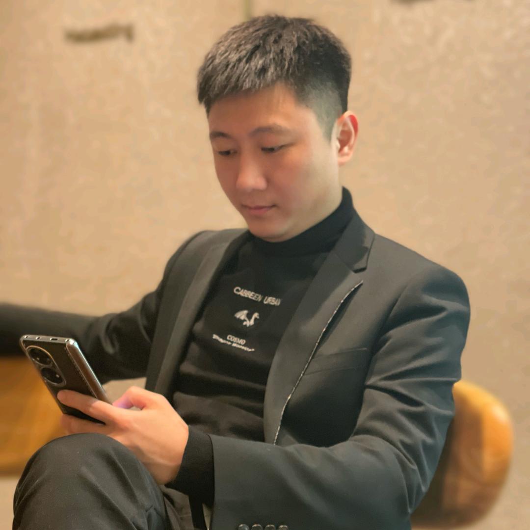 《群》