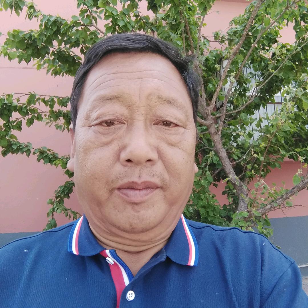 阳光驾校老张