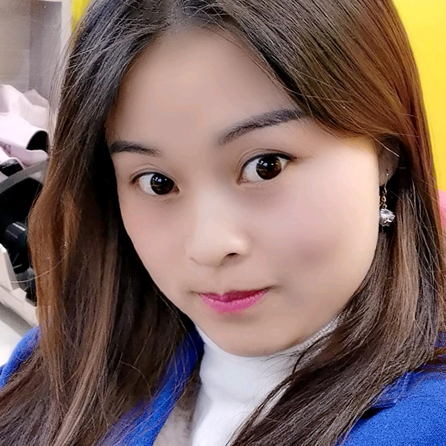 爱笑的女孩