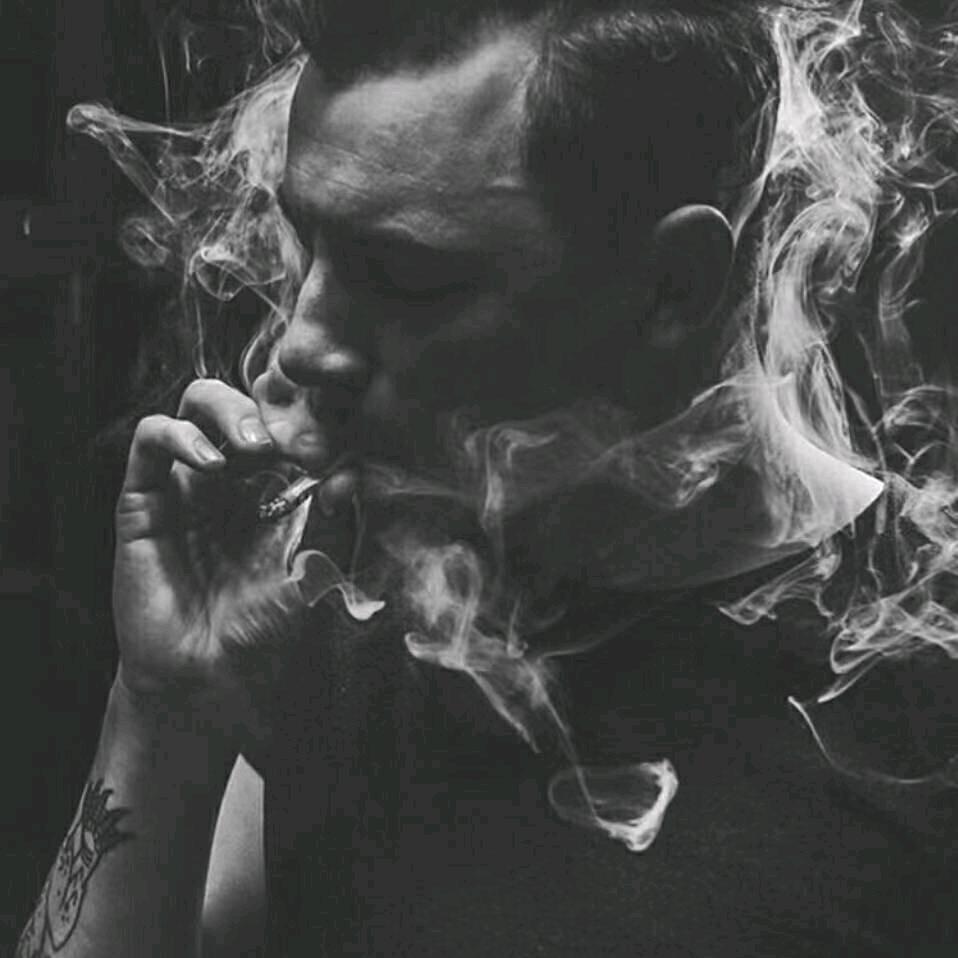 🚬点烟抽💫寂寞