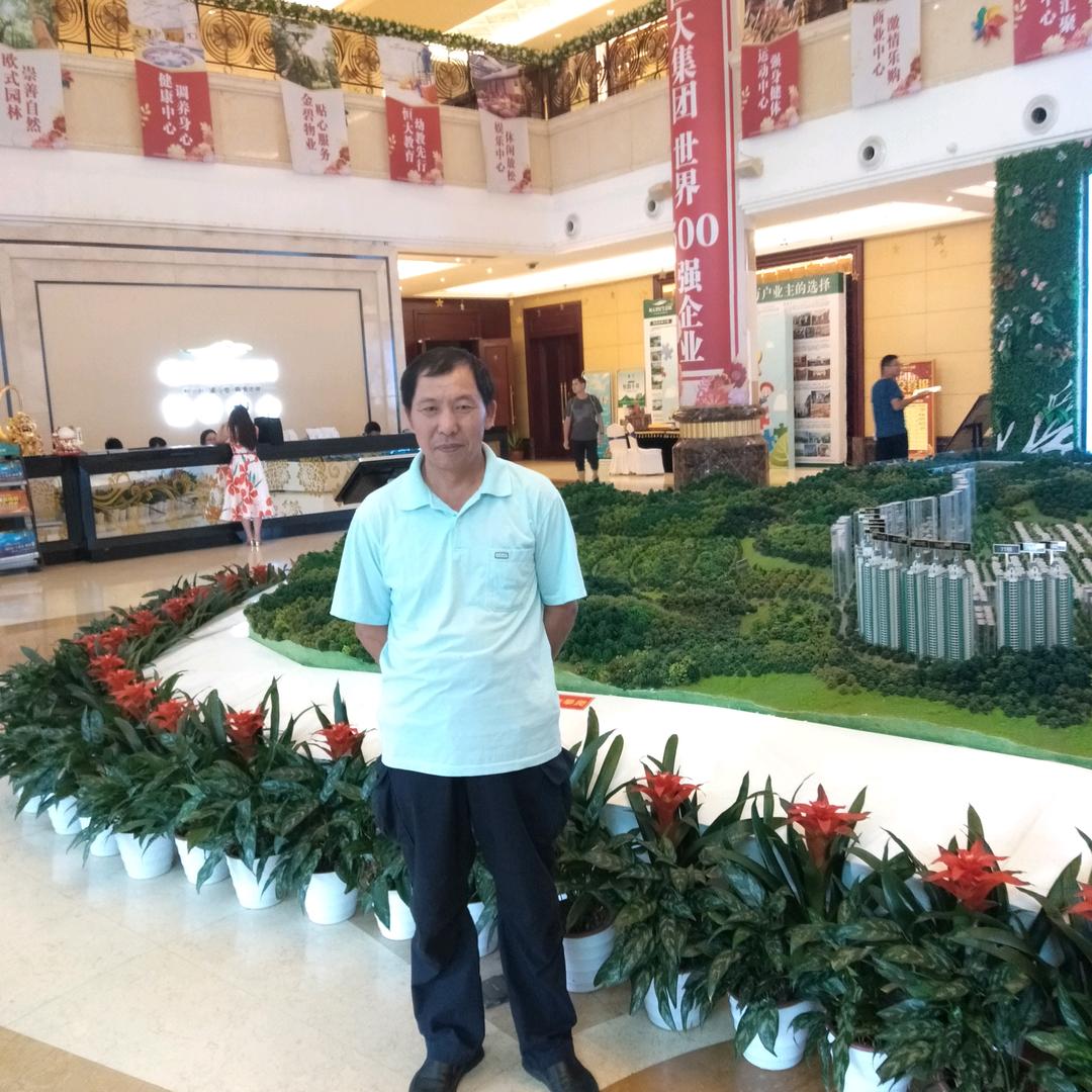 帅气的张书坤有前途