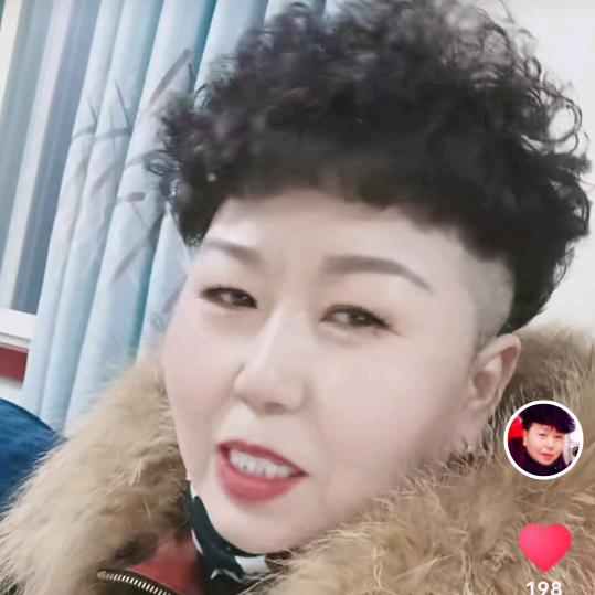 女子SPA养生馆~理疗，，肩颈，腰腿调理