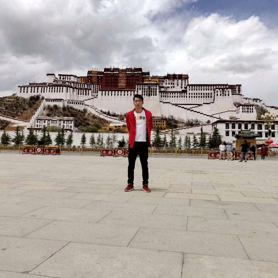 夜幕下的搬运工