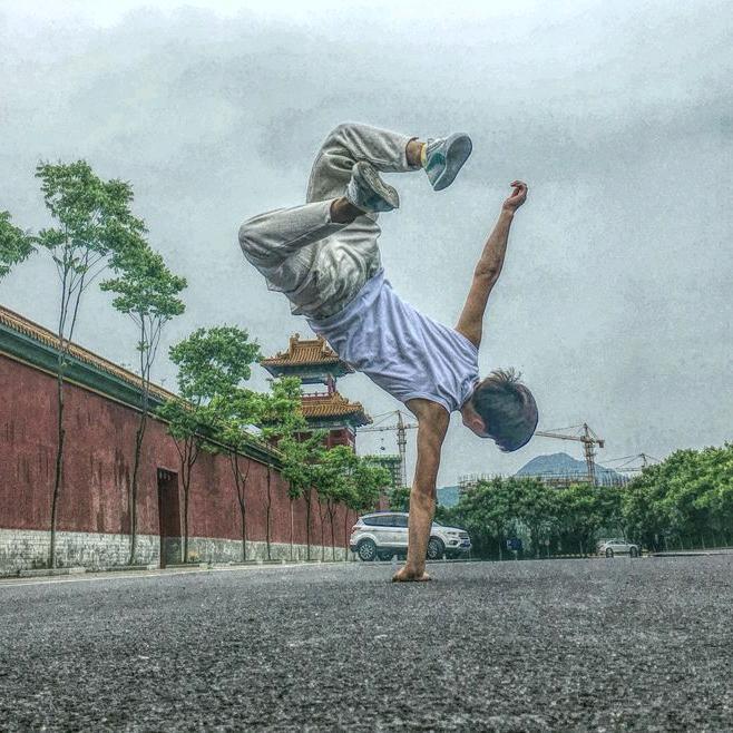 石家庄辰飞空翻特技（舞蹈毯功技巧）