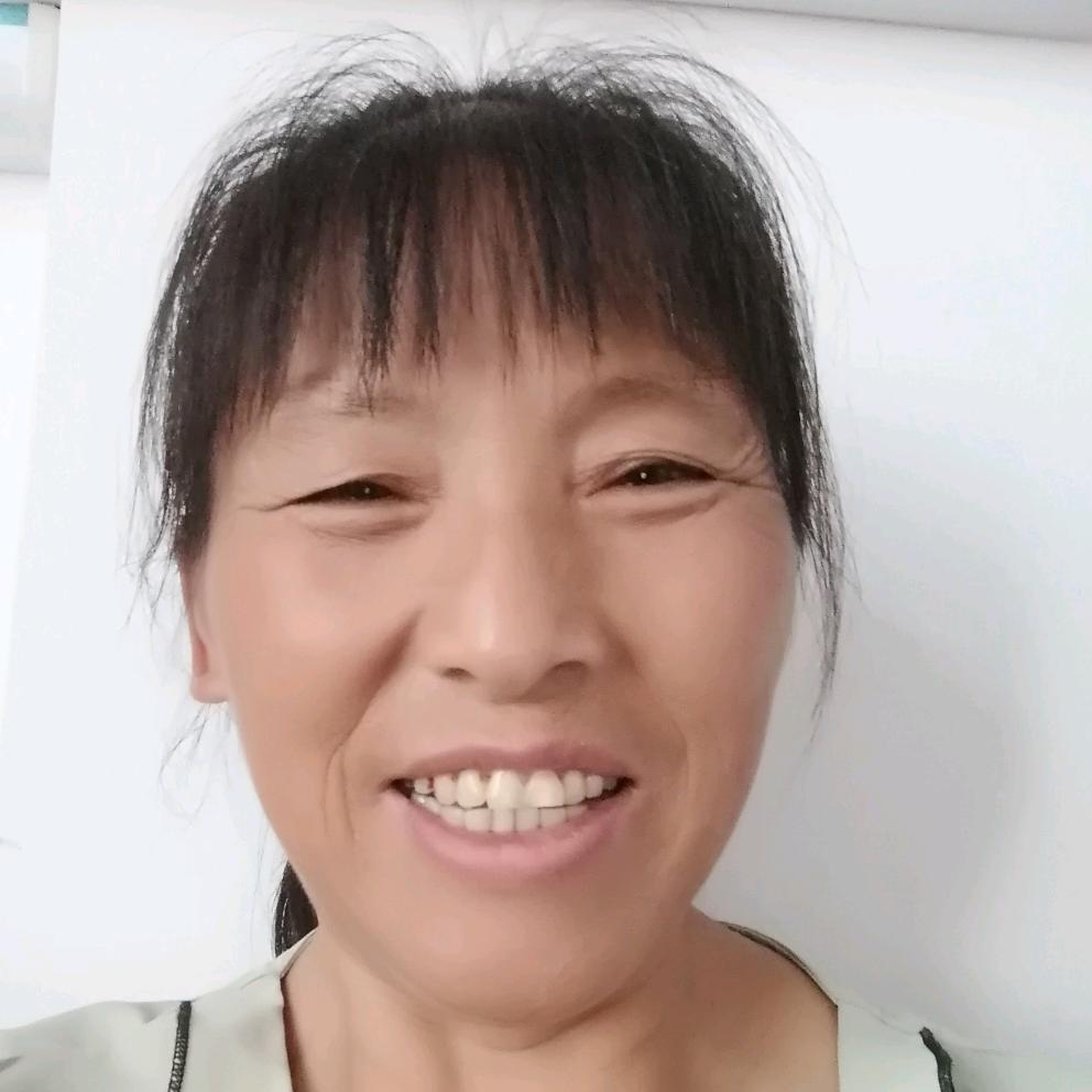 发际线超高的阿姨