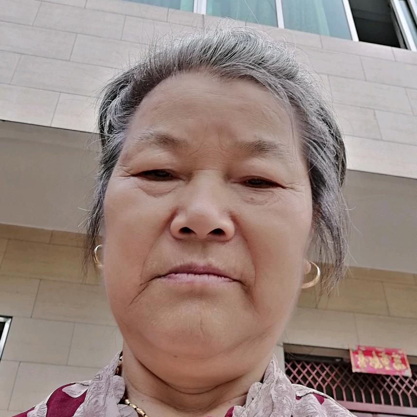 周显英