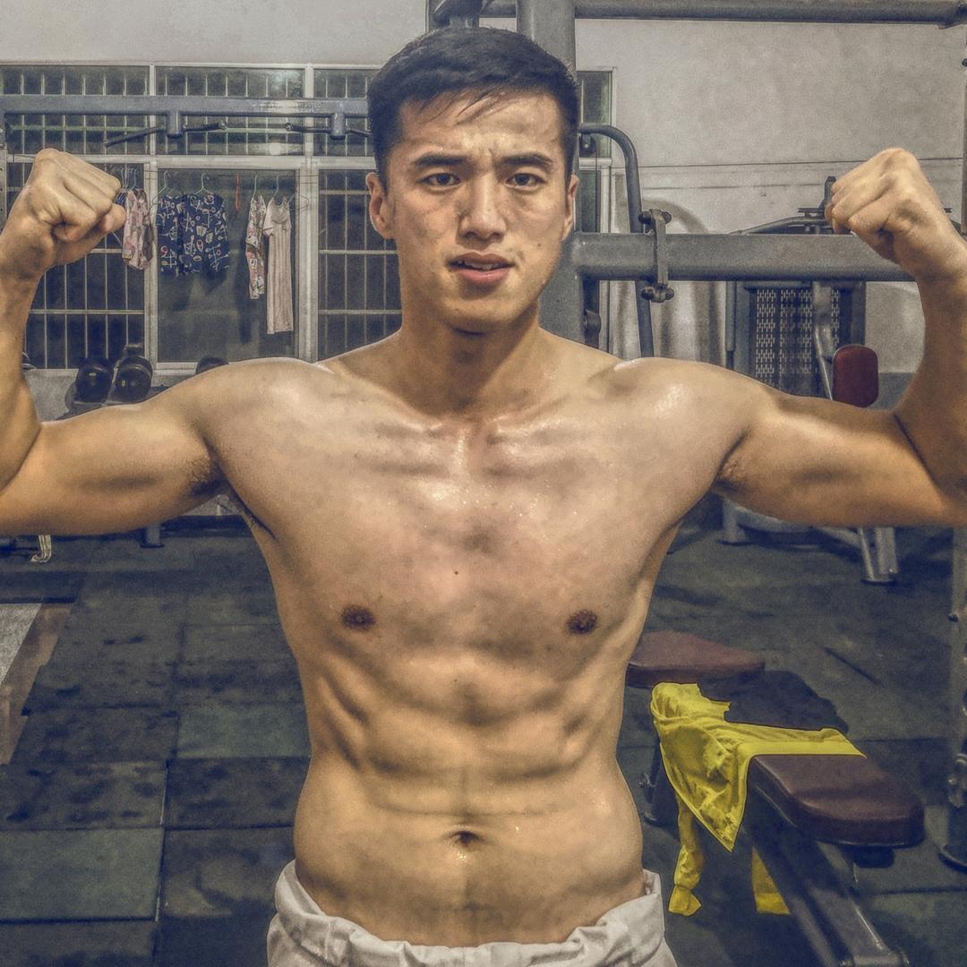 五指成拳