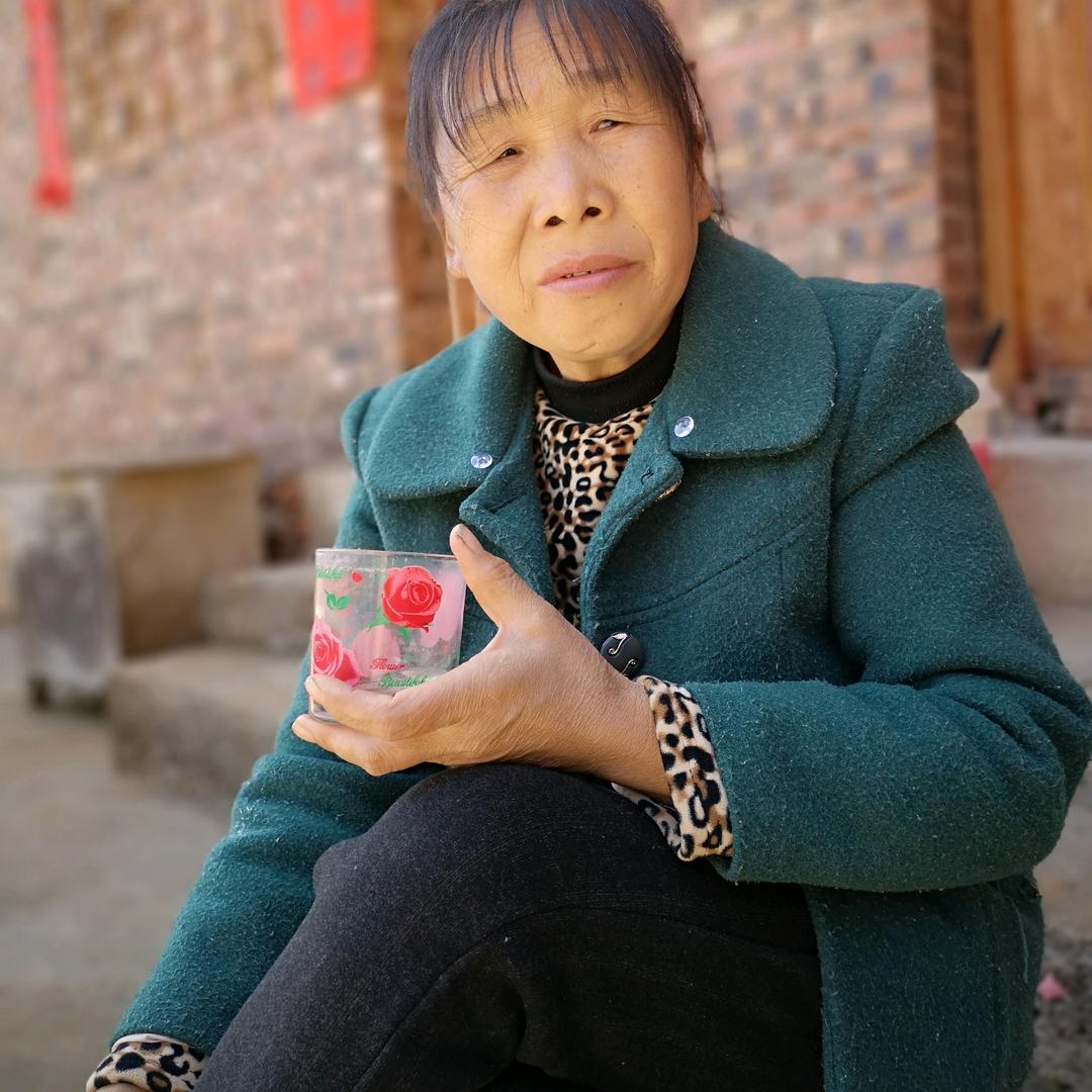 开心的朱姨妈