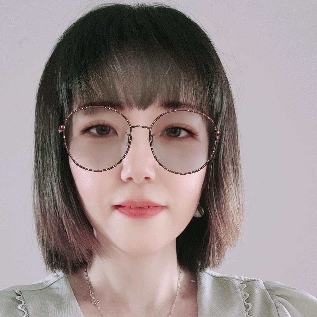 幸福快乐的微笑