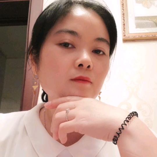 琼