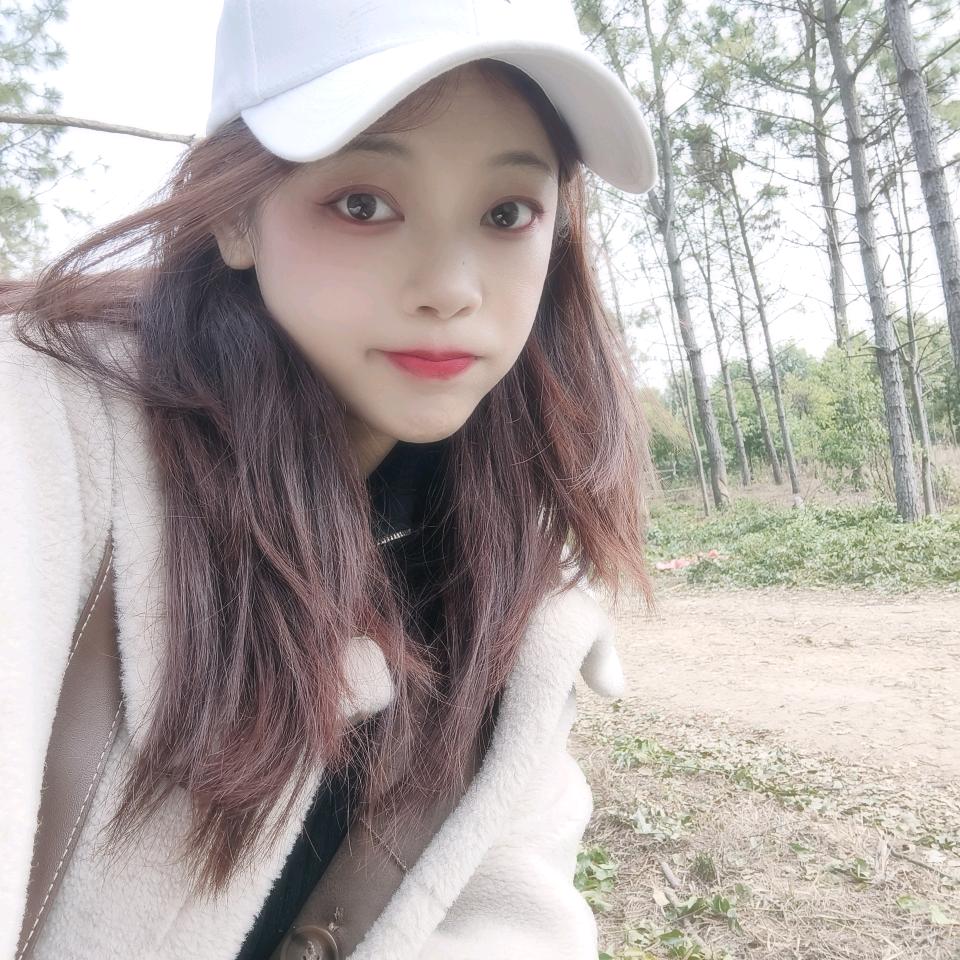 荆州市莉诚苗木有限公司~晓莉（黑土田苗）