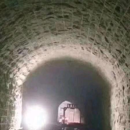 隧道工班组
