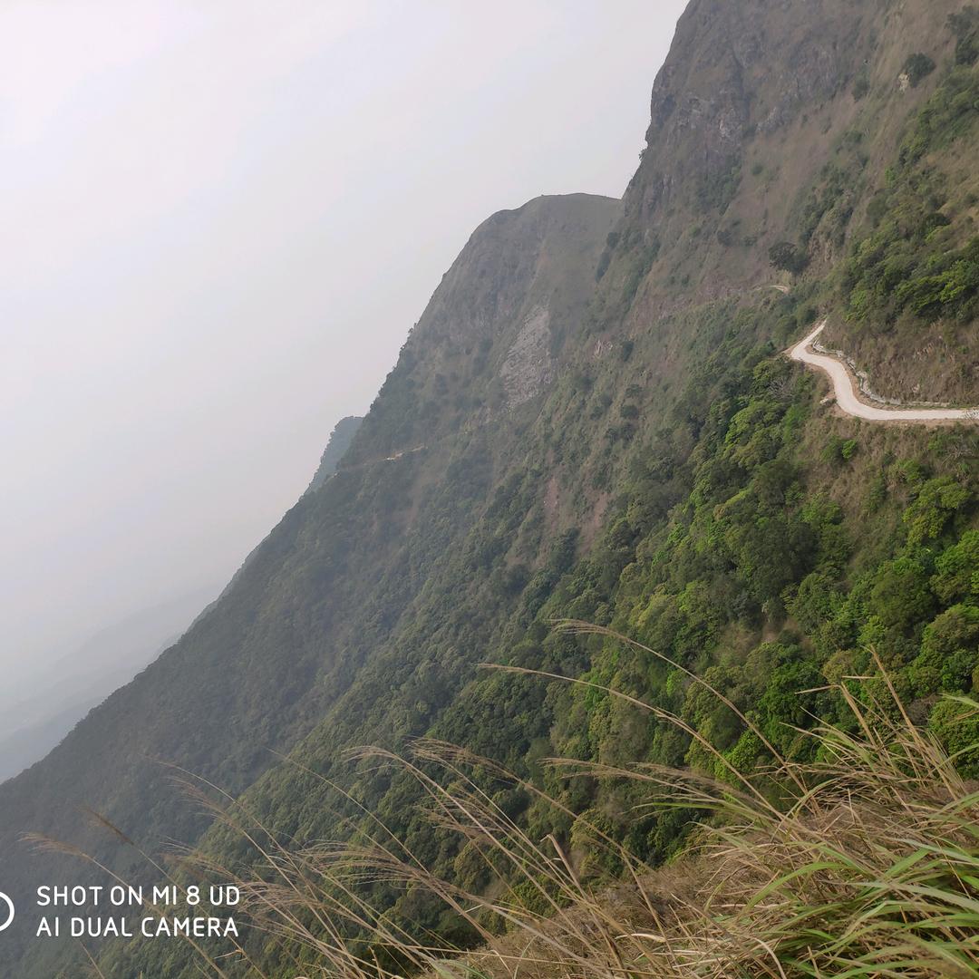 人往高处走，山高风景美