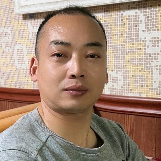 平舆县凌宝旧货调剂店