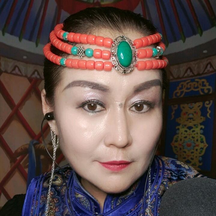 唱歌的小月亮🌙🎤💃