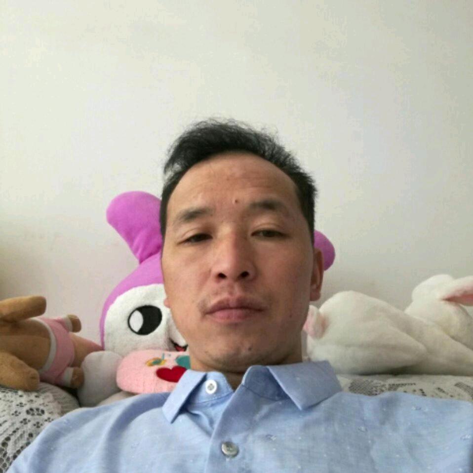 晴天的阳光周召安