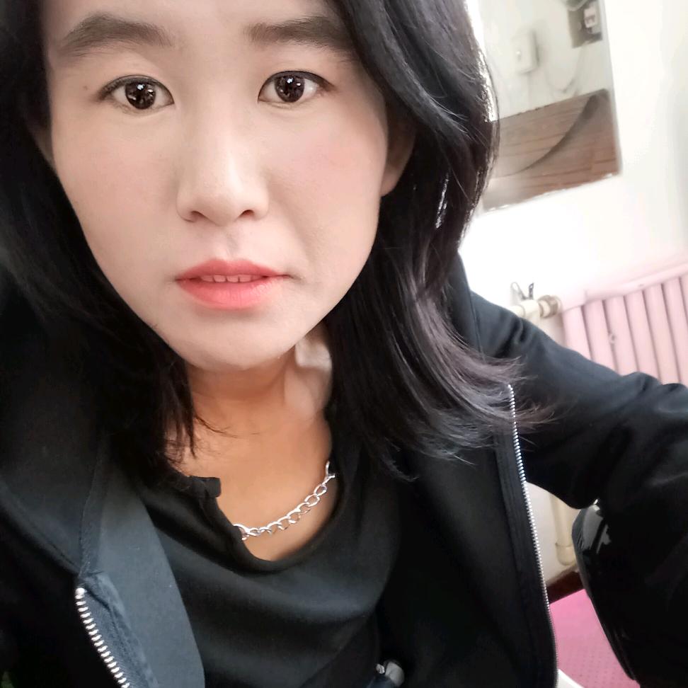 独立云端的白鹤