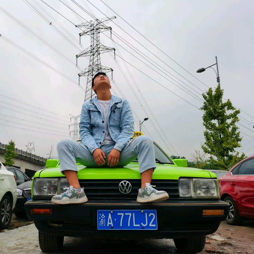 杨同学（重庆得意洋洋二手车）