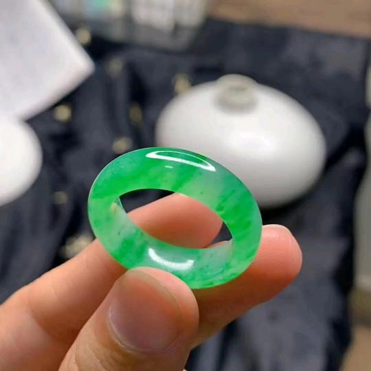 鑫鑫翡翠