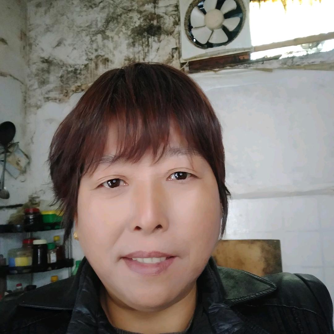 侯亚丽