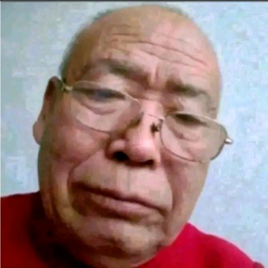 一只行走的大鸡腿