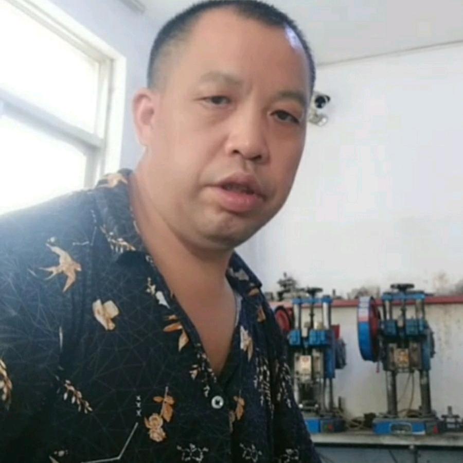 黄良华