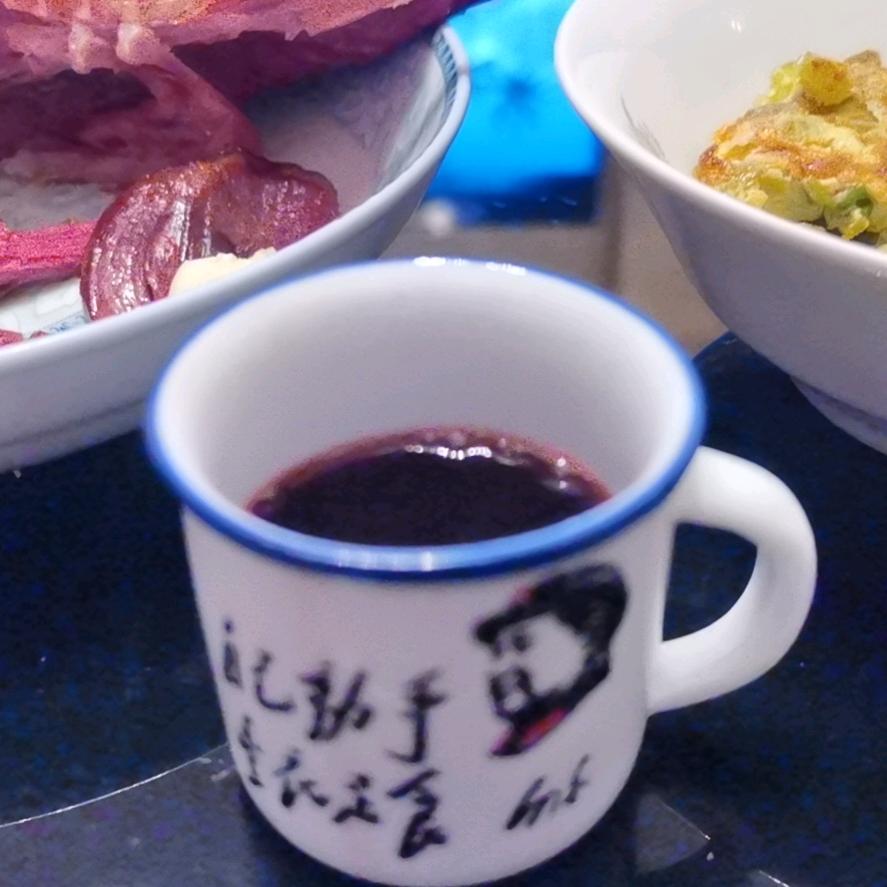 吃饭睡觉当怪兽