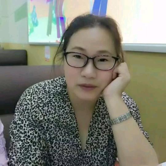 叶宸语头像