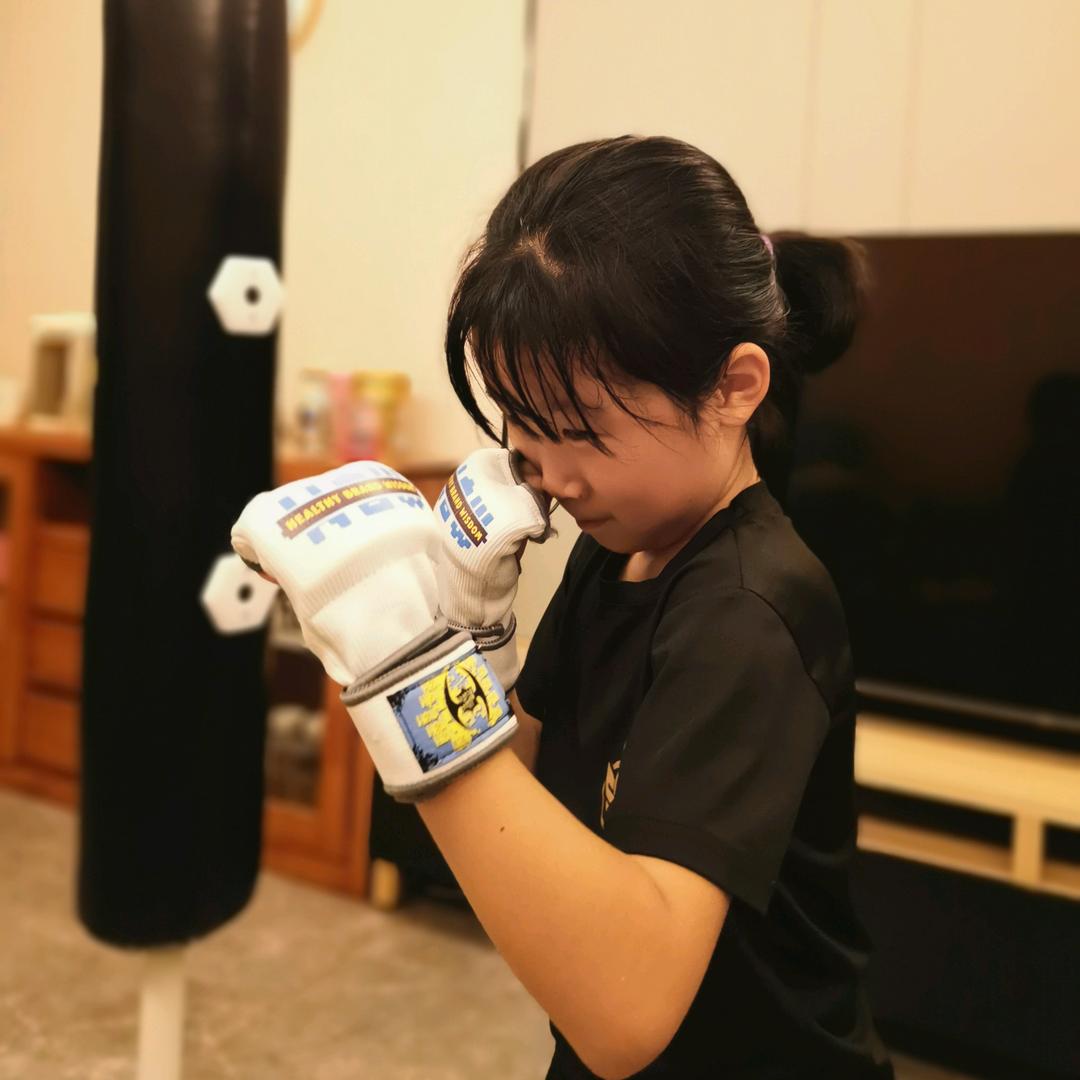 拳击女孩-小鱼儿