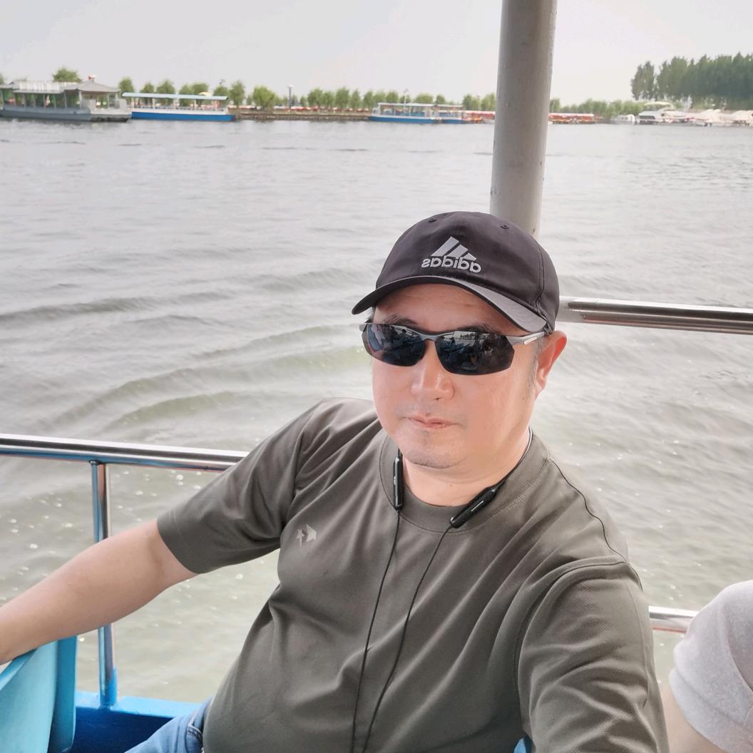 夜出日归（亮哥）