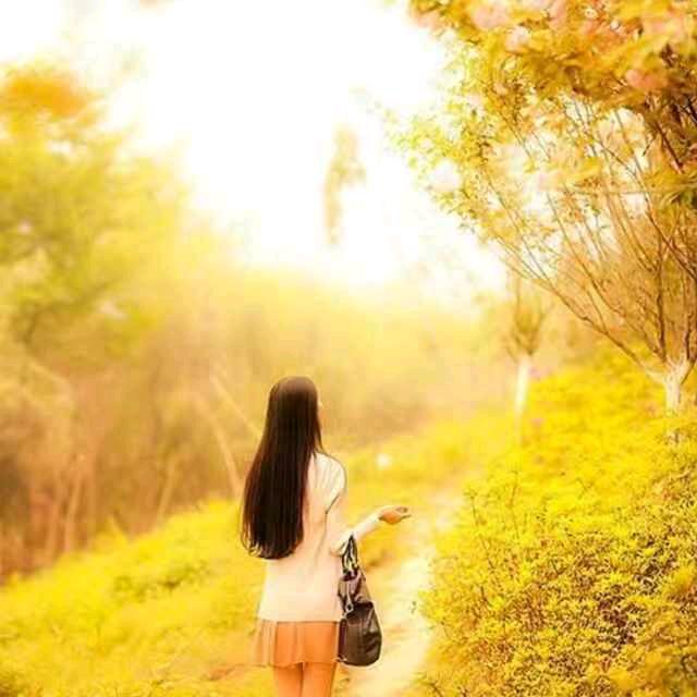 默~