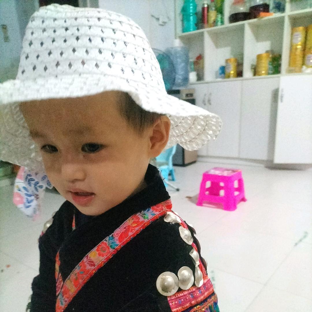 凯里鸿鑫广告物料装饰加工