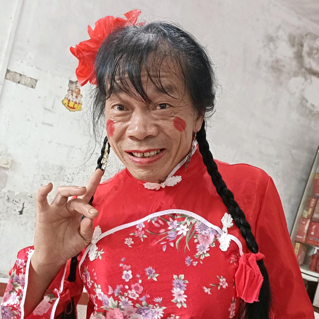 怪大姐