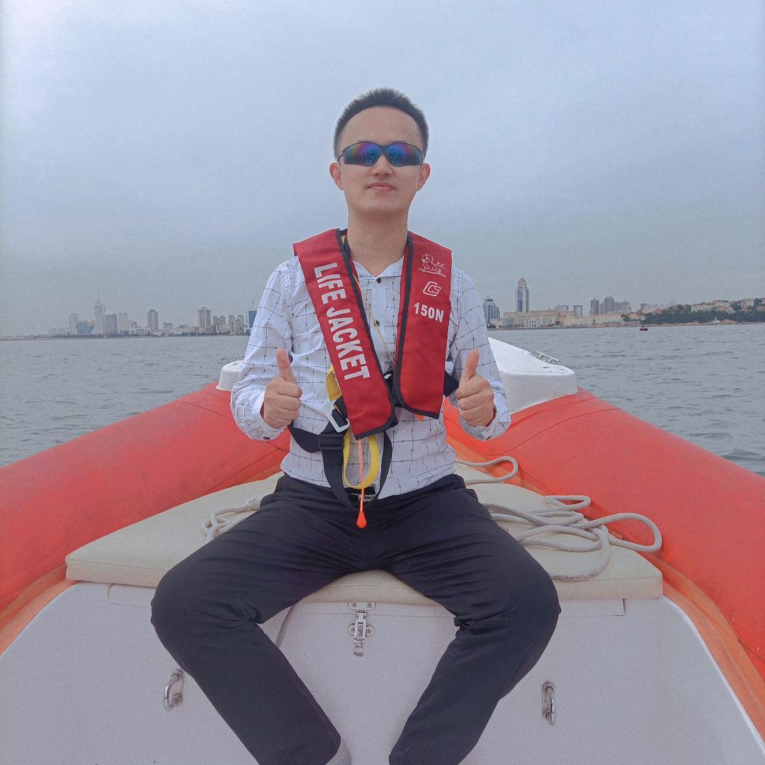 此人没有才华😍😍就会服务客户