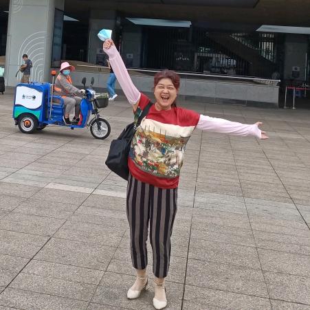 喜欢黄梅戏的小凤