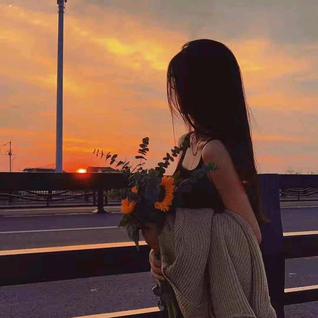 莉莉