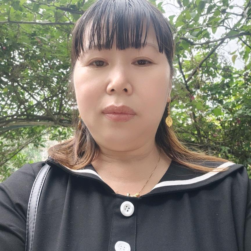 小芬，农村宝妈。