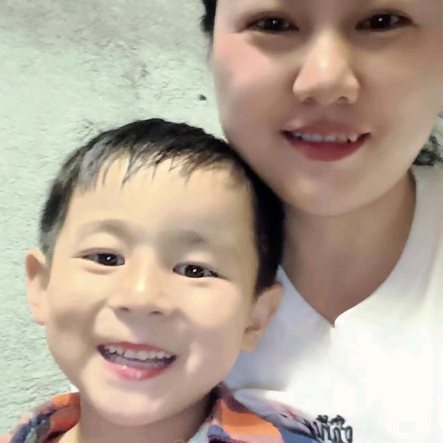 福妈佤味特色鸡脚烧烤店