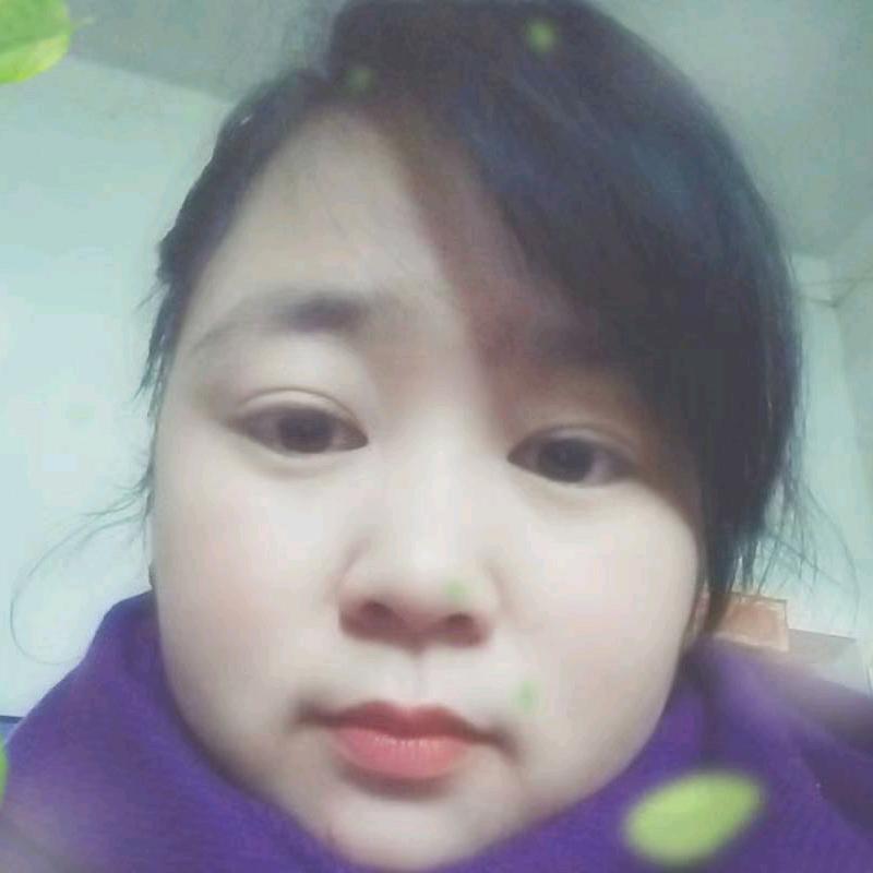 臭美的小姐姐