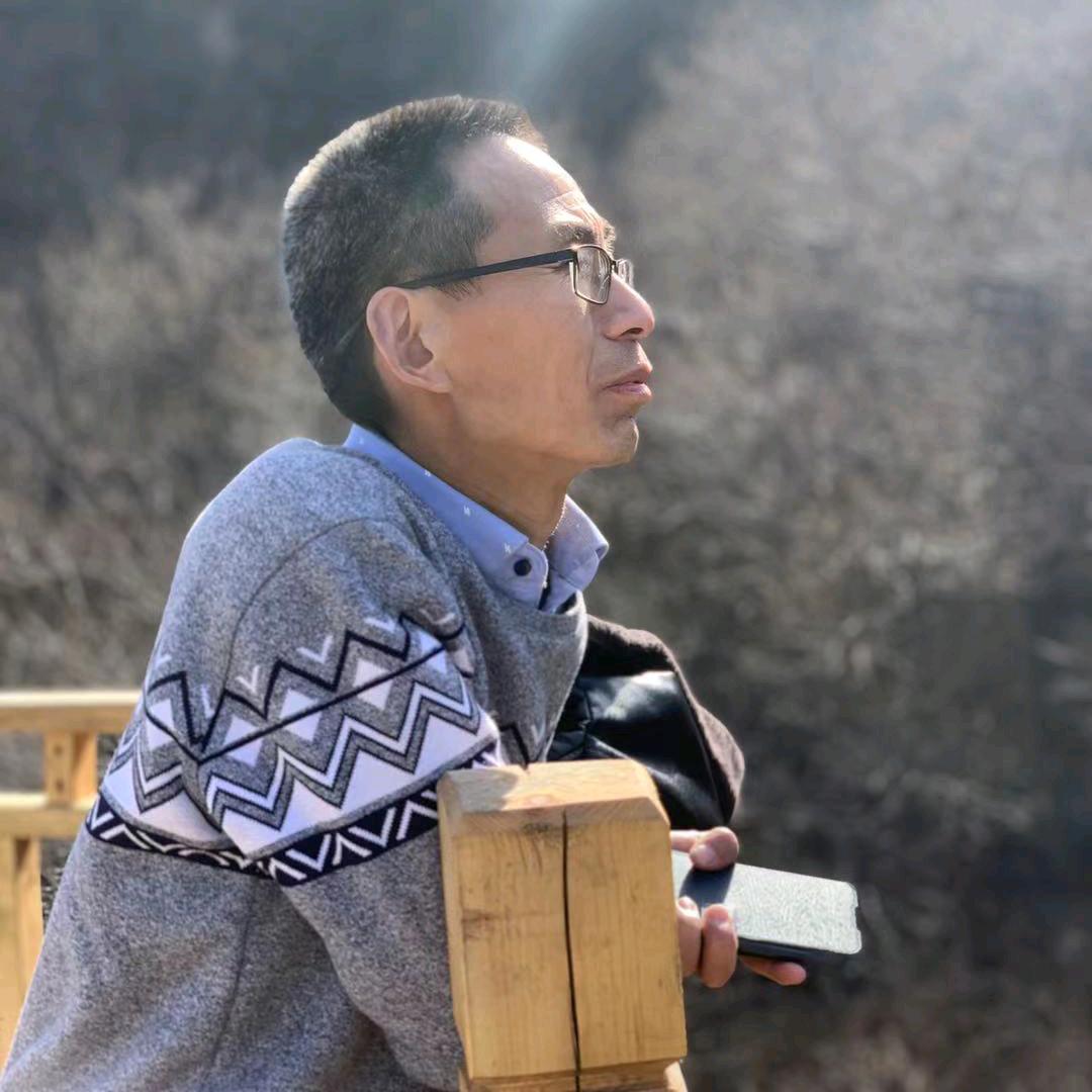 青龙茶庄  张刚