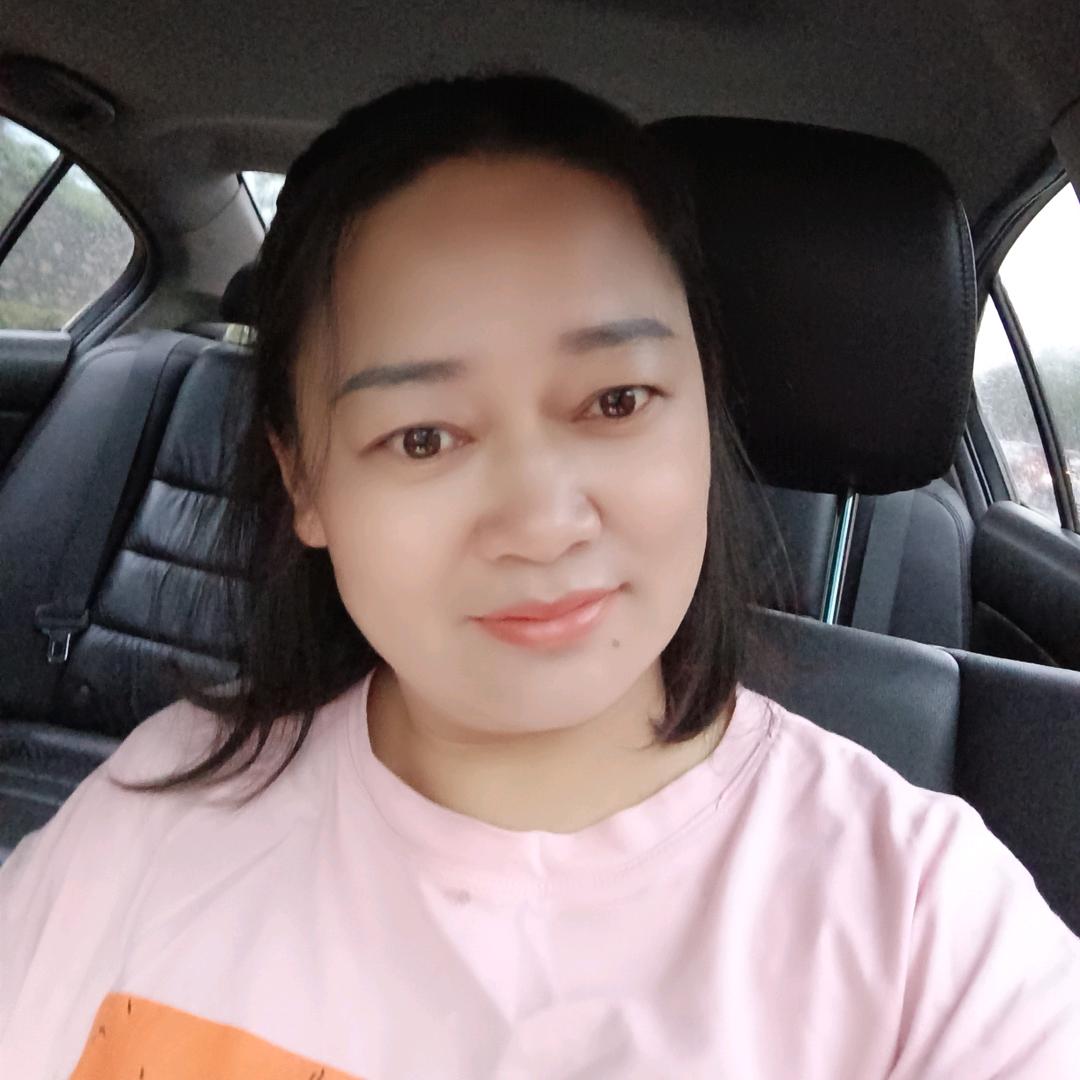 在攀枝花卖会理抓酥包的耿大姐