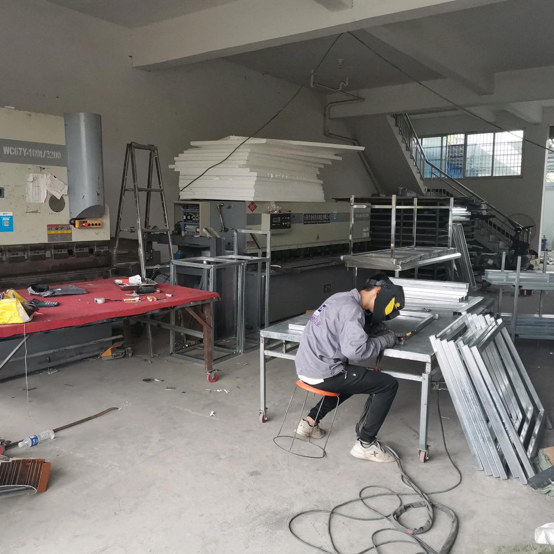 苏庆礼有色金属施工修复。