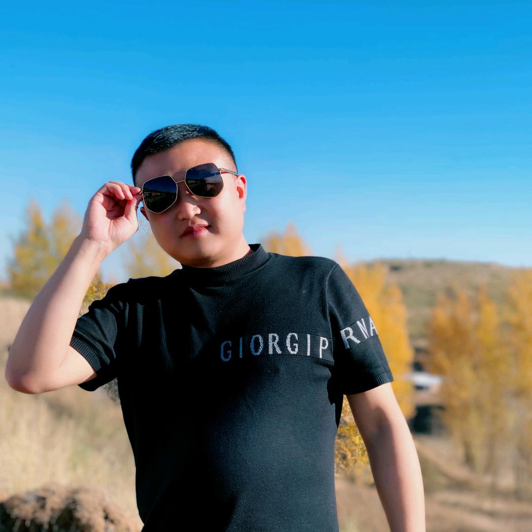 小刘和华哥    Hua.