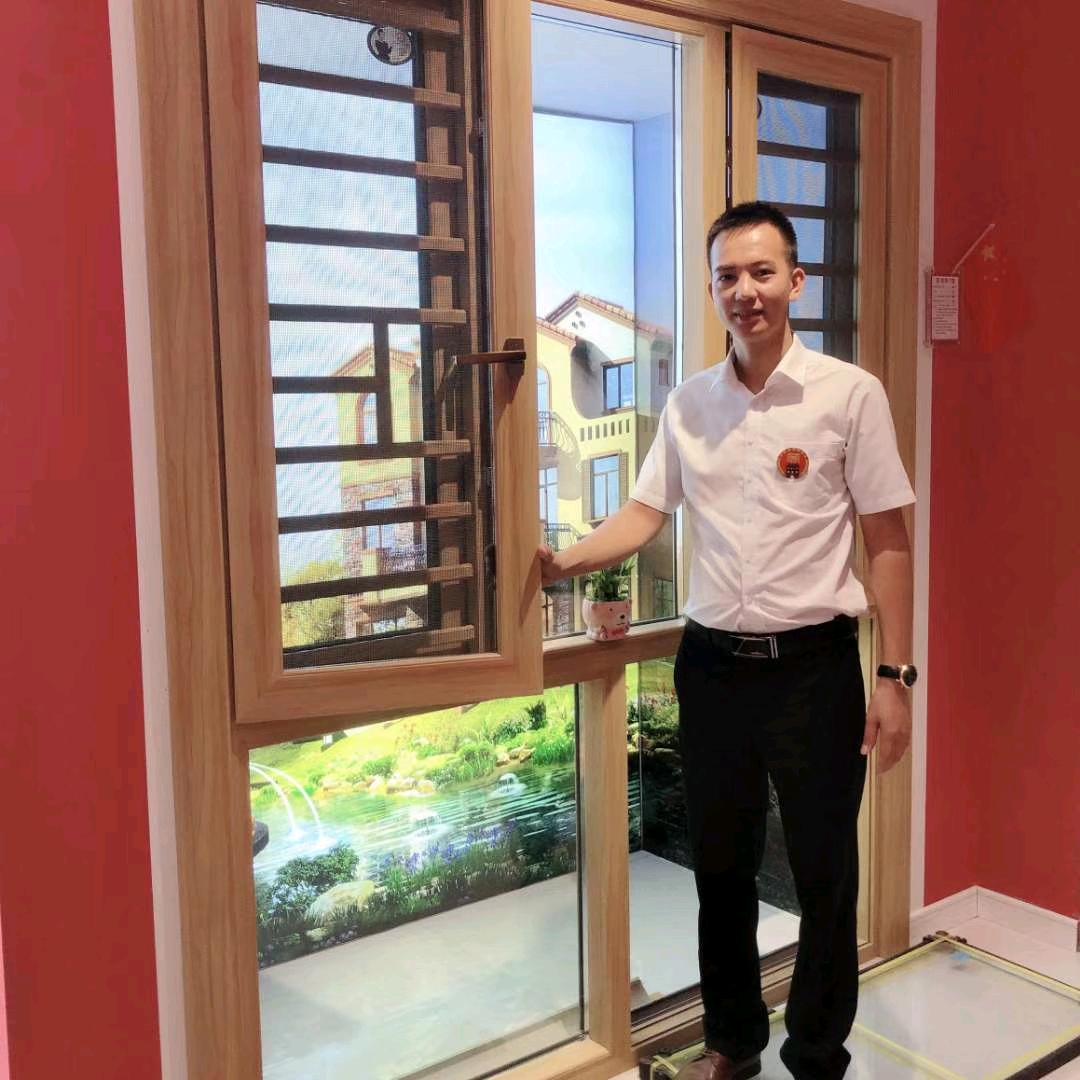 精诚原木装修  原木加工厂小张