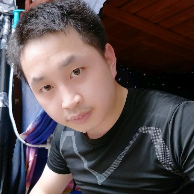 我抱着孤单一个人睡