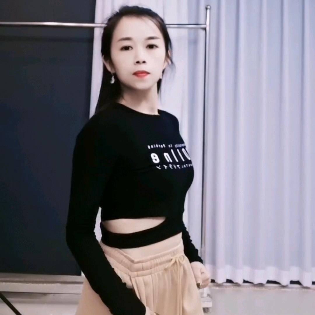 唐霞