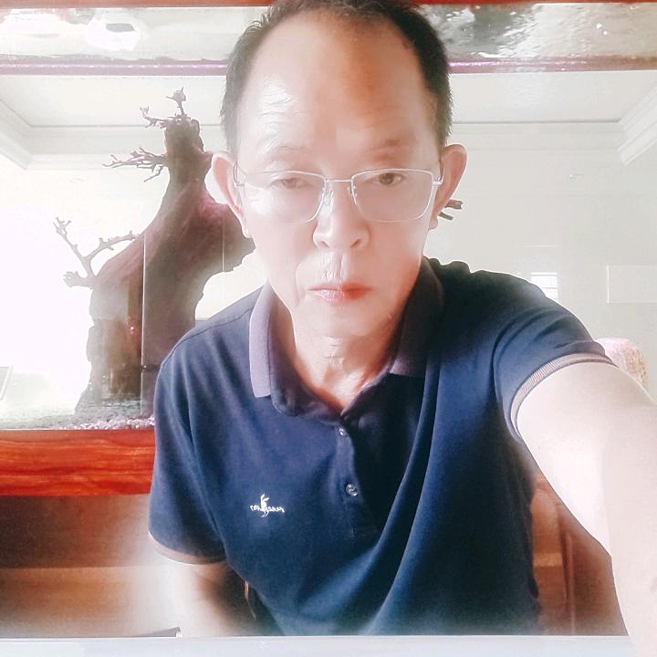 木瓜早上九点半开播！