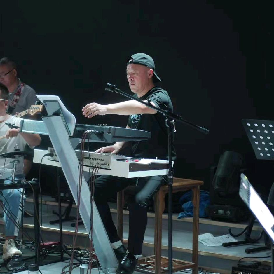 玮歌♥ƪ(˘⌣˘)♥