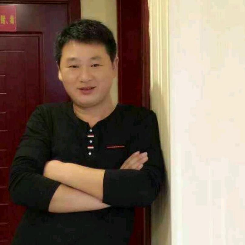 李伟
